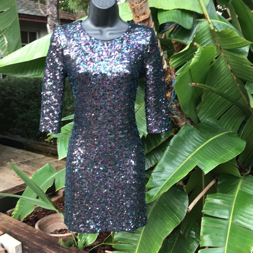 Little black sequin dress - Picture 2 of 10